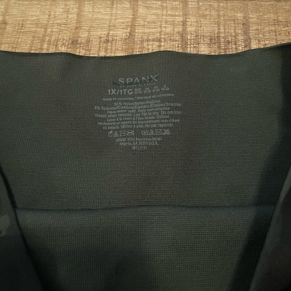 NWT Spanx Print Seamless Leggings in Green Camo - Picture 5 of 6